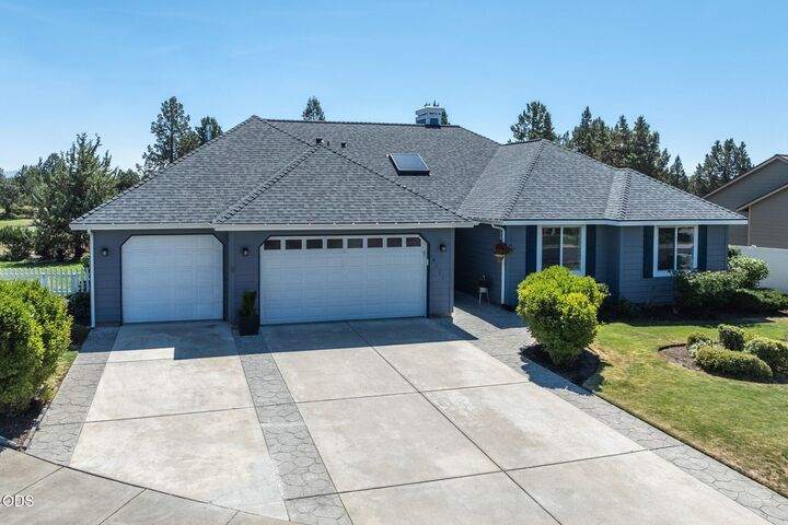 Property Photo:  4318 SW Tommy Armour Court  OR 97756 