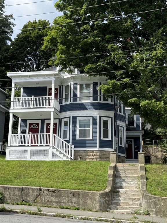 Property Photo:  114 Blaisdell St 2  MA 01832 