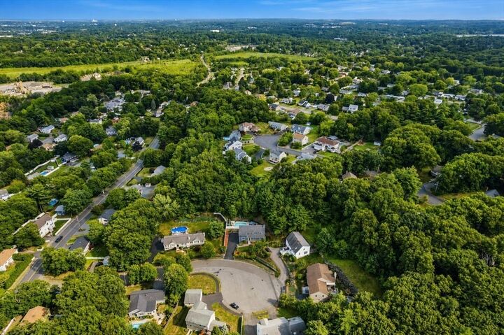Property Photo:  4 Waldingfield Ln  MA 01960 
