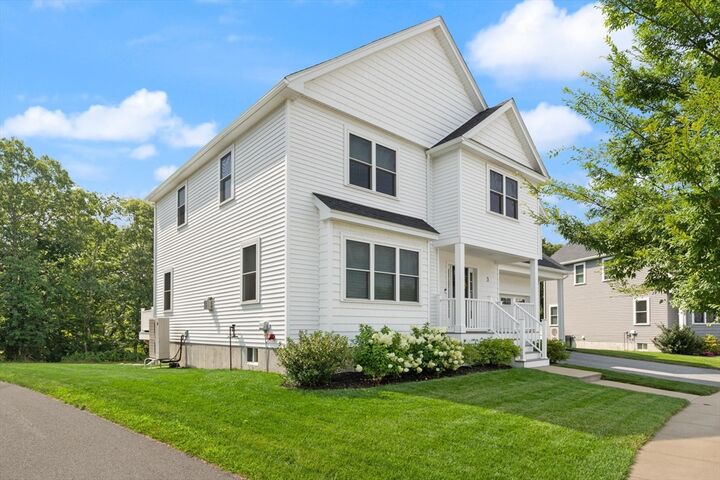 Property Photo:  3 S Ridge Circle  MA 01970 