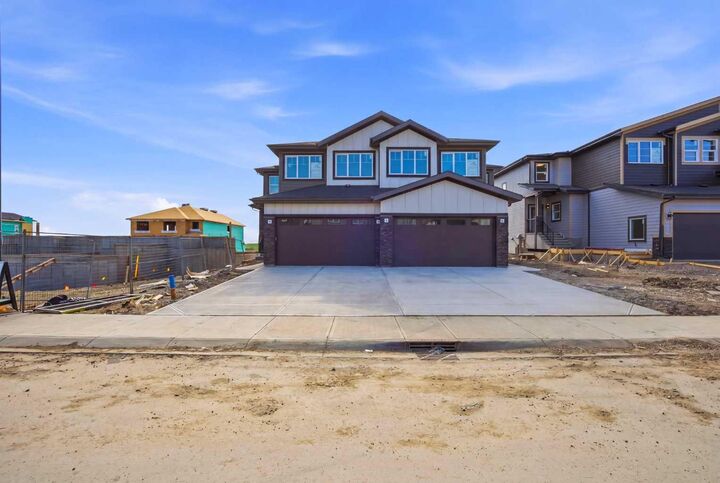 Property Photo: 42 Waterford Mews AB T1X 3B6