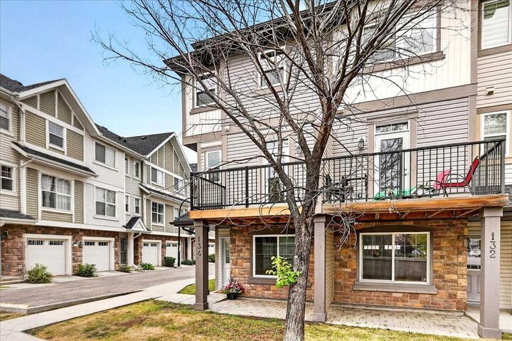 Property Photo:  134 New Brighton Landing SE  AB T2Z 1C1 