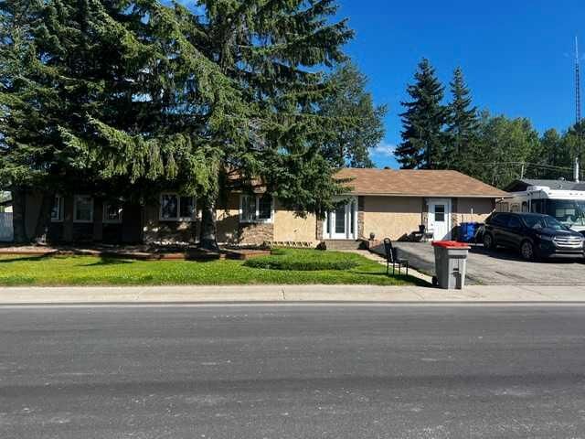 507 Hammond Dr S — photo 1