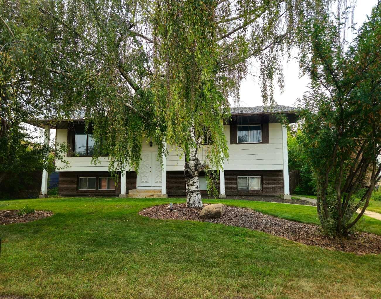 Property Photo:  165 Wilson Crescent  AB T4N 5V6 
