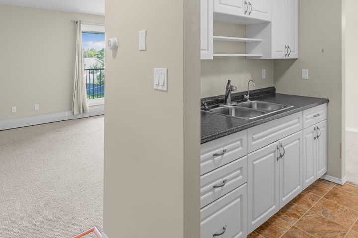 Property Photo:  9260 108 Avenue 308  AB T8V 3W3 