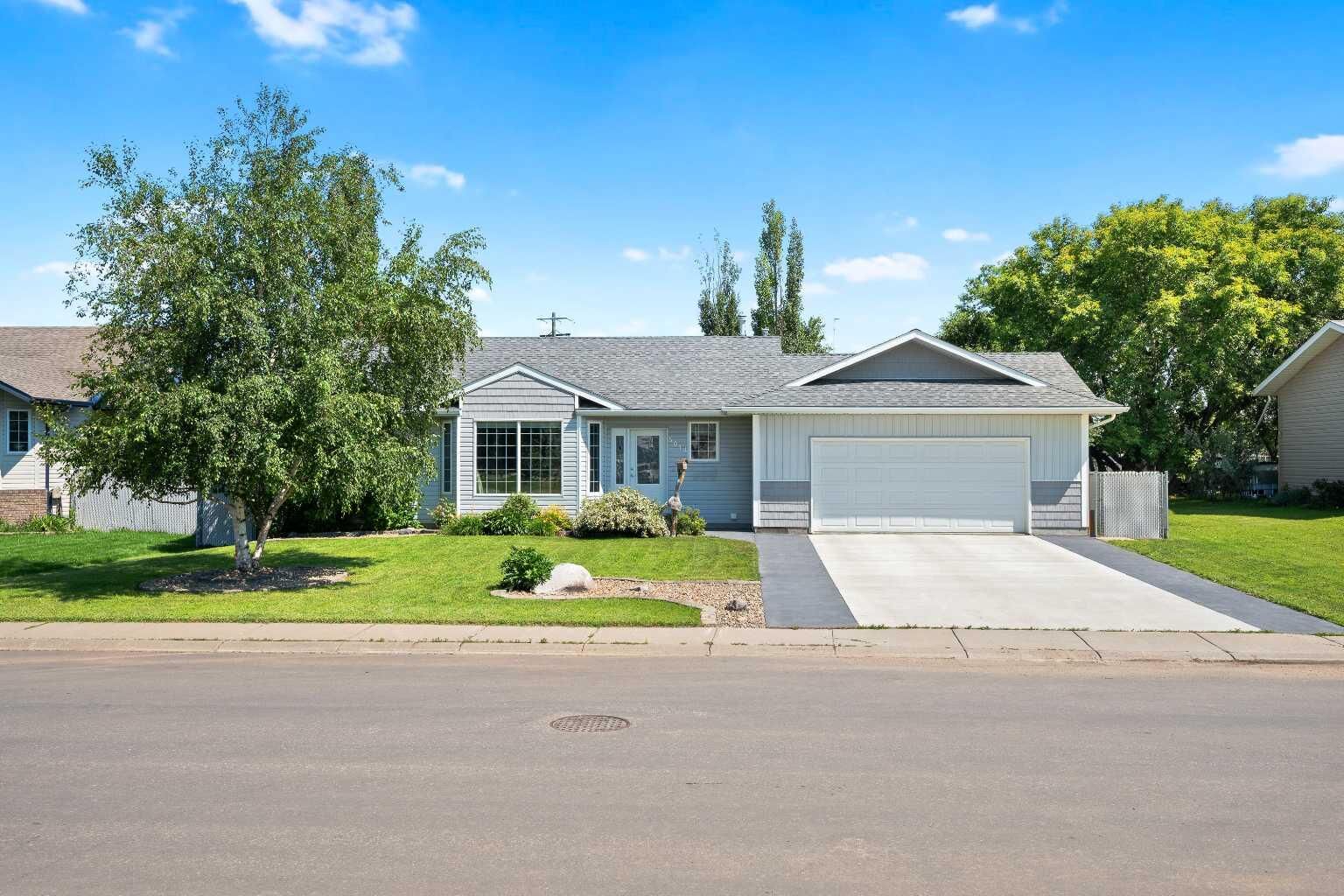 Property Photo:  5014 53 Avenue  AB T0B 2P0 