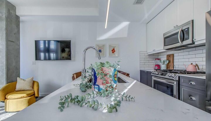 Property Photo:  327 9A Street NW 317R  AB T2N 1T7 