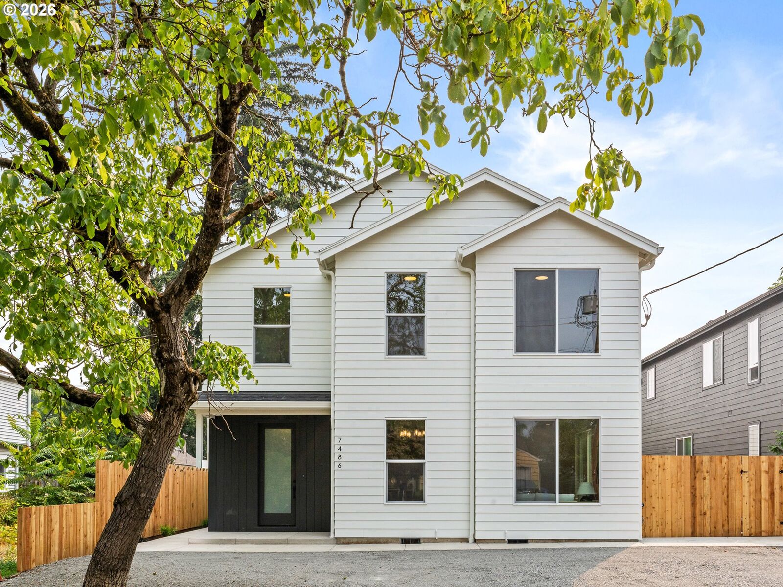 Property Photo:  7484 SE 51st Ave  OR 97206 