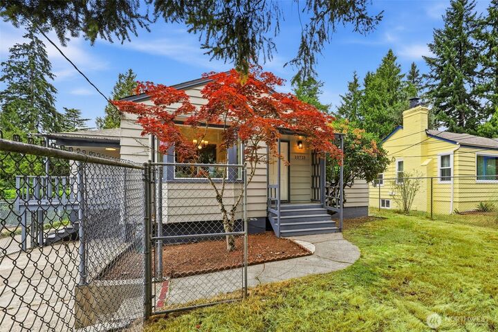 Property Photo: 10713 15th Avenue NE WA 98125