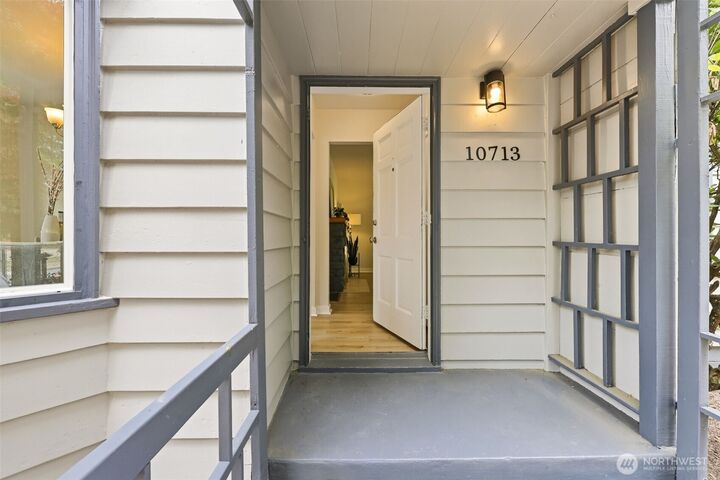 Property Photo: 10713 15th Avenue NE WA 98125