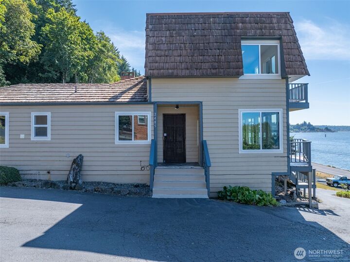 Property Photo:  2485  Beach Drive E  WA 98366 