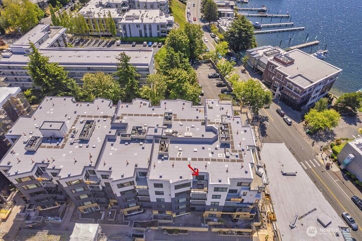 Property Photo:  108  2nd Avenue S 504  WA 98033 