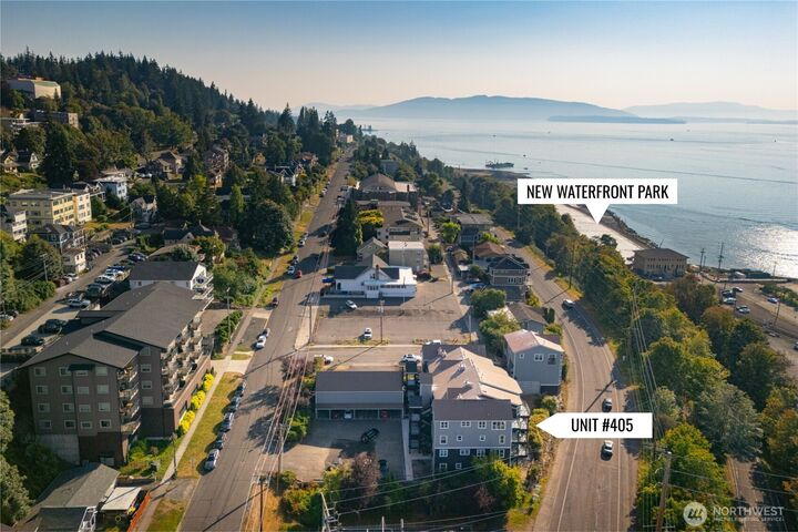 Property Photo: 705 N State Street 405 WA 98225