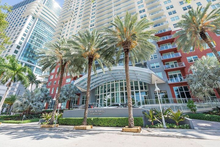 Property Photo: 1155 NW Brickell Bay Drive 2802 FL 33131