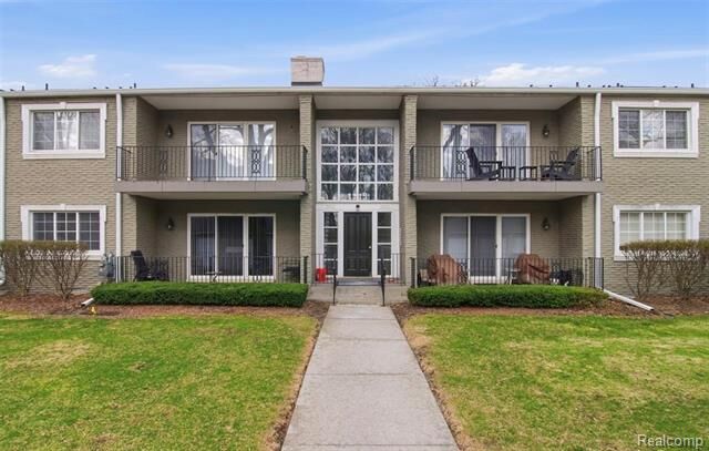 Property Photo: 1115 N Old Woodward Ave 66 MI 48009