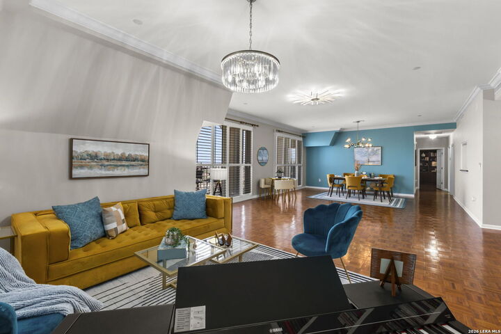 Property Photo:  1 Towers Park Ln 2304  TX 78209 