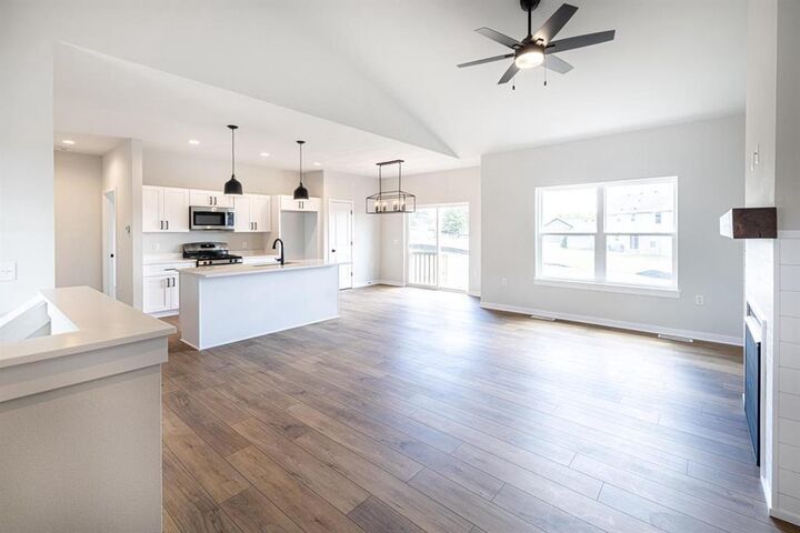 Property Photo: 509 Ridge Court WI 53545