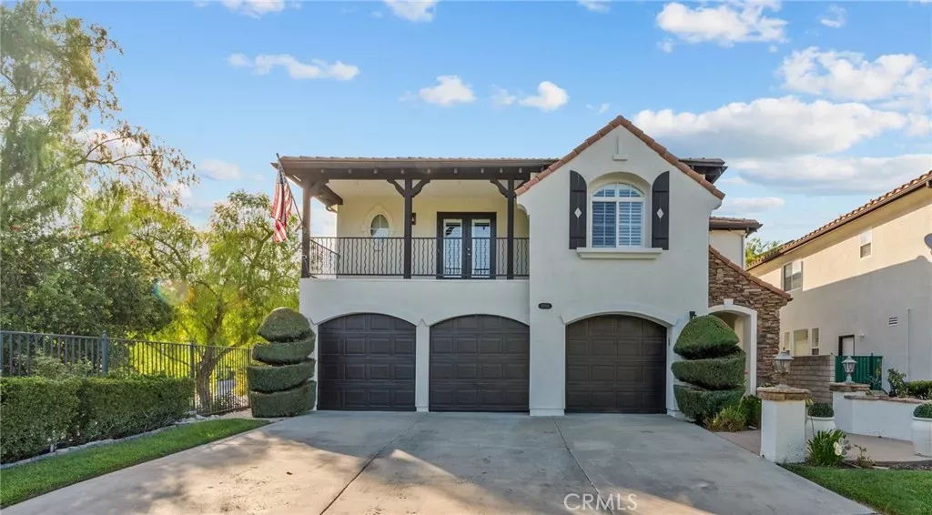 Property Photo: 25501 Housman Place CA 91381