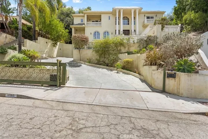 Property Photo:  5369 Medina Road  CA 91364 