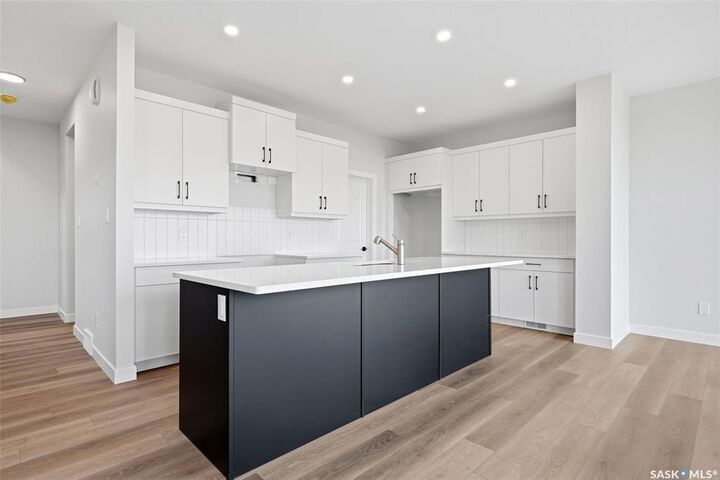 Property Photo:  3148 Favel Drive  SK S4V 4C7 