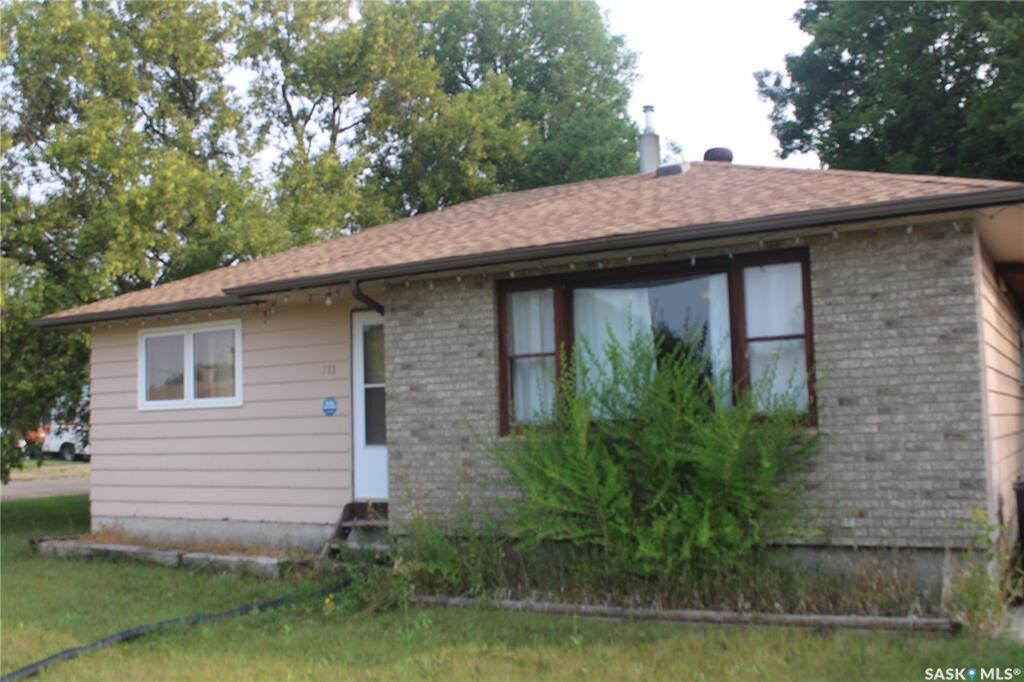 Property Photo: 711 Yorkton Avenue SK S0A 4C0