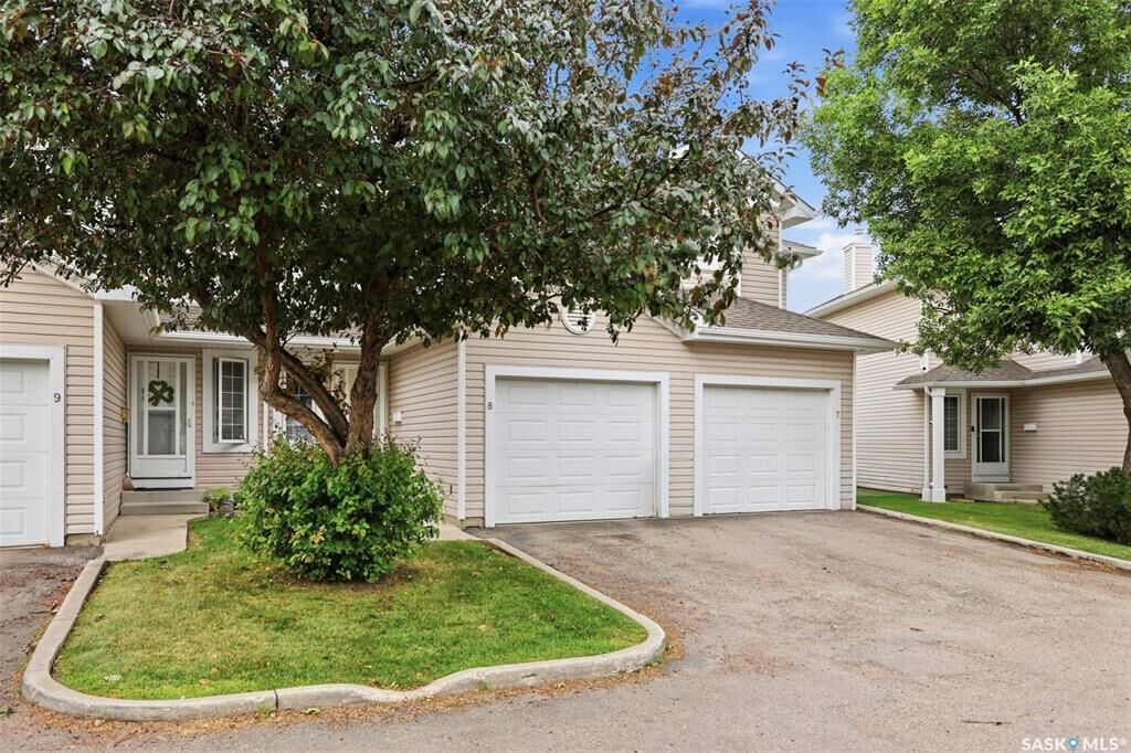 Property Photo:  103 Berini Drive 8  SK S7N 4N2 