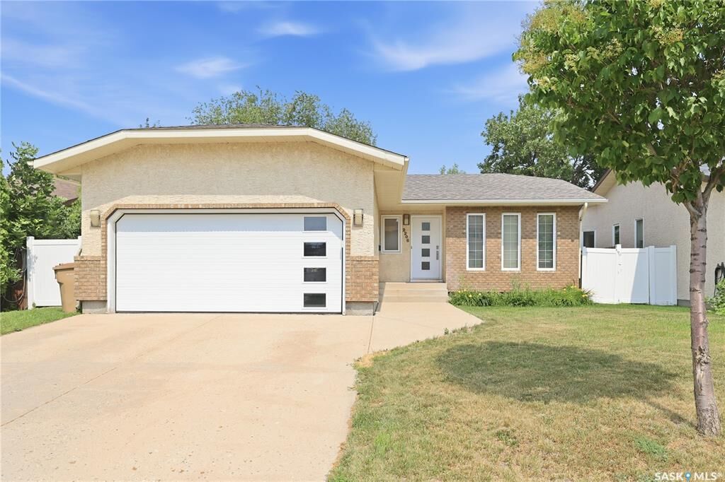 Property Photo: 2206 Assiniboine Avenue E SK S4V 2E8