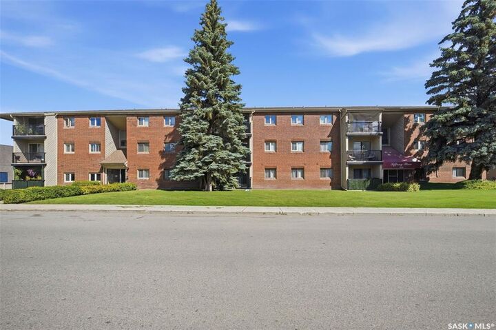Property Photo: 4219 Degeer Street 40 SK S7H 4N6
