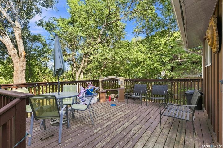 Property Photo:  1145 Grand Avenue  SK S2V 1A5 