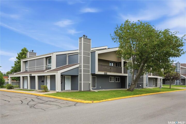 Property Photo:  425 115th Street E 216  SK S7N 2E5 