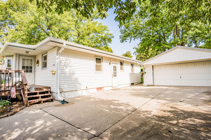 Property Photo:  1033 N Walnut  Street  IA 51534 