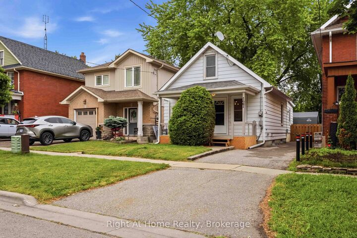127 Montrave Avenue — photo 1