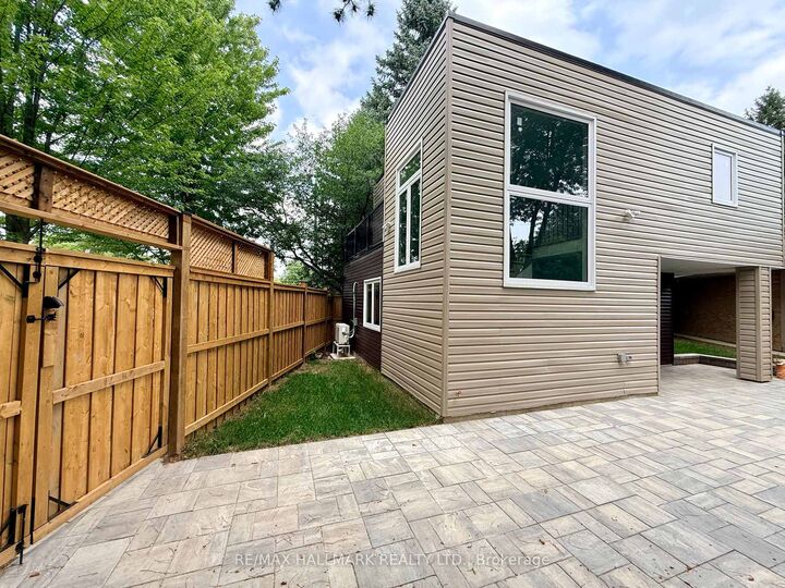 Property Photo: 48R Bradgate Road ON M3B 1J8