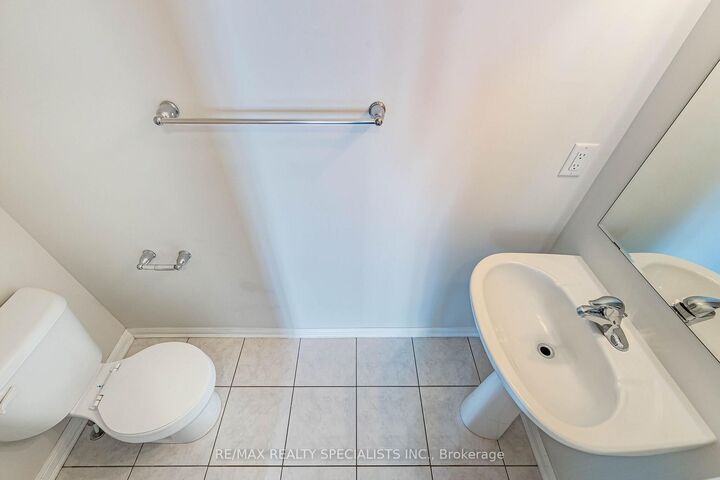 Property Photo:  6 Agricola Road  ON L7A 0T9 