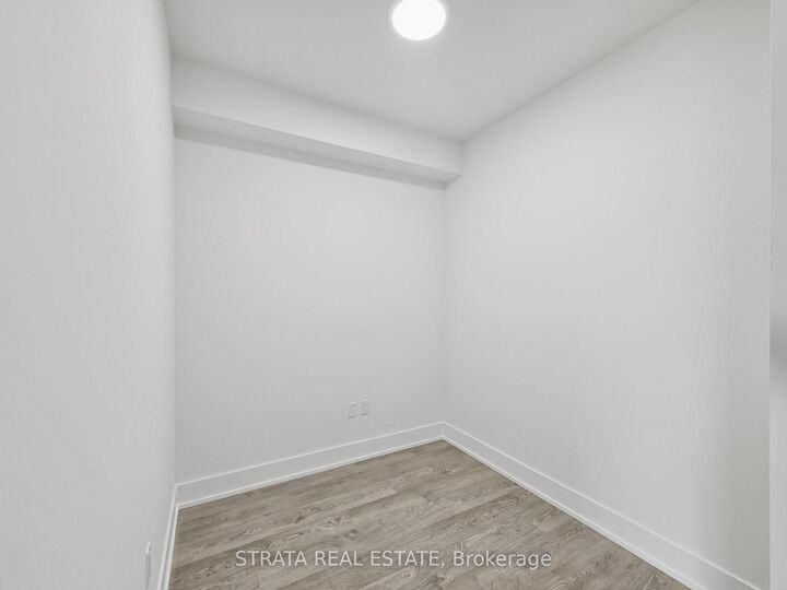 Property Photo:  858 Dupont Street 709  ON M6G 0C1 