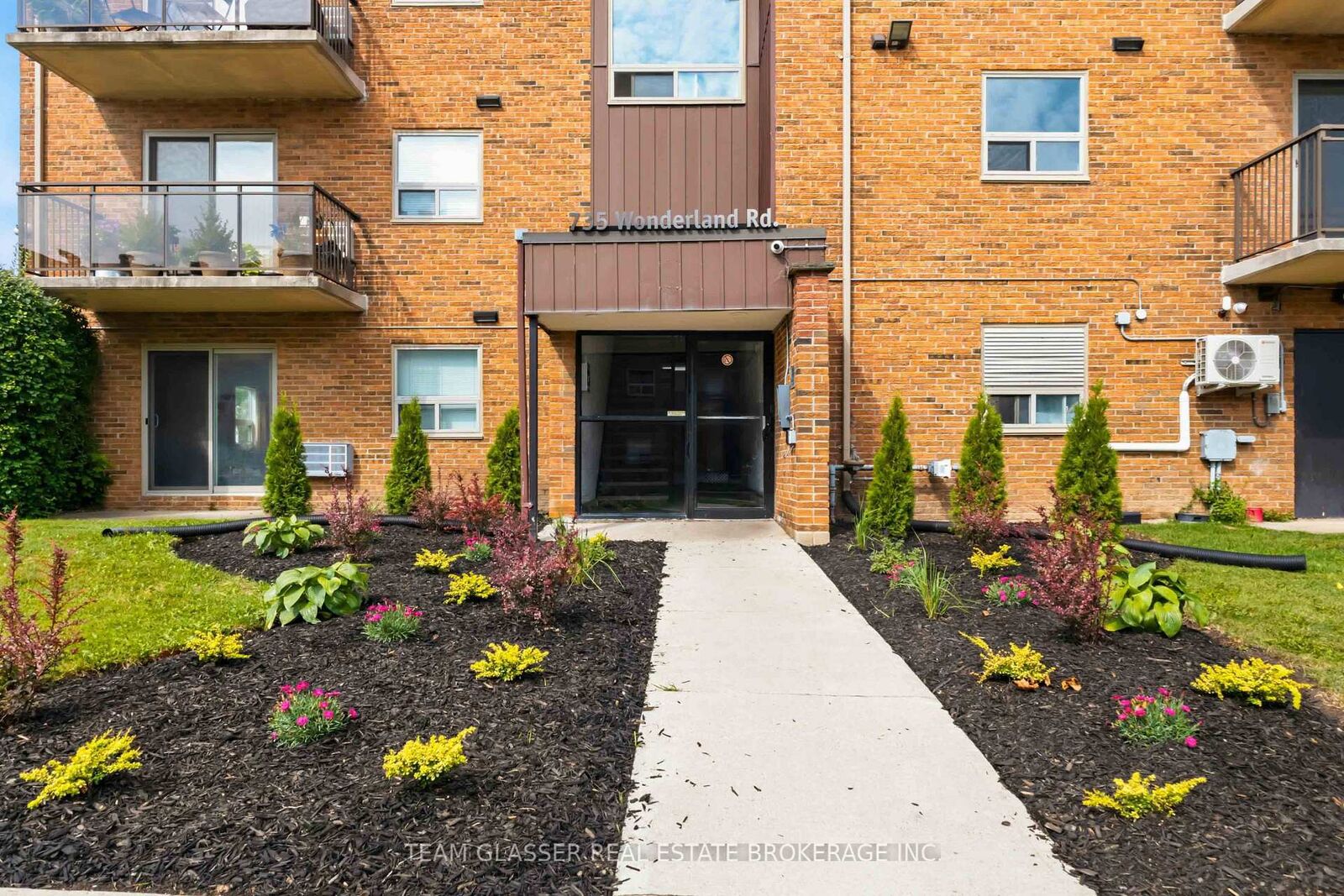 Property Photo:  735 Wonderland Road S 302  ON N6K 1M1 