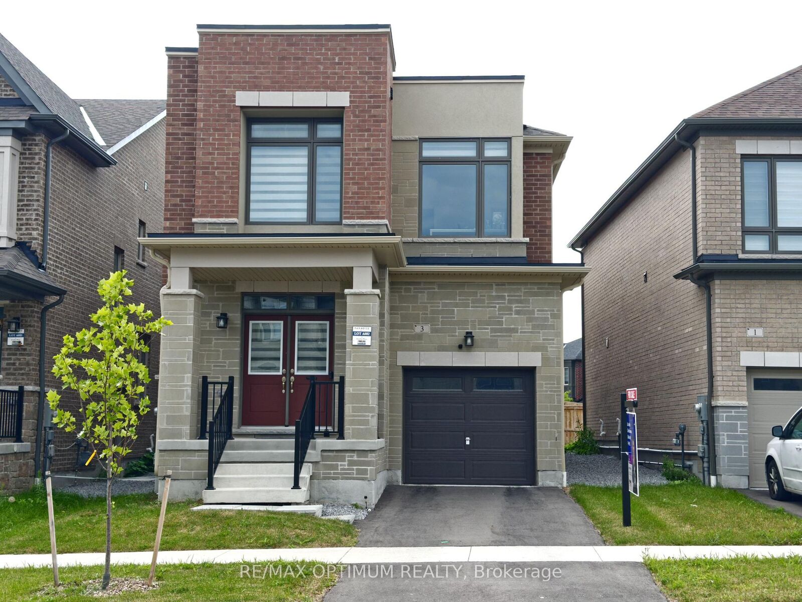 Property Photo: 3 Armilia Place ON L1P 0N9