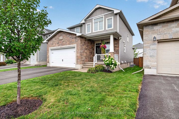 Property Photo:  1446 Kendal Avenue  ON K7P 0L6 