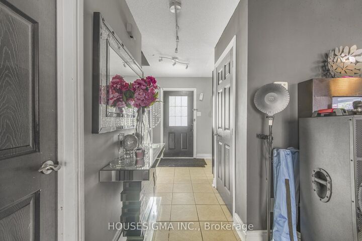 Property Photo:  105 Hansen Road N 61  ON L6V 3C9 