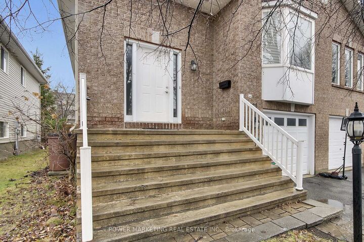 Photo de la propriété:  181 Mountshannon Drive  ON K2J 4N1 