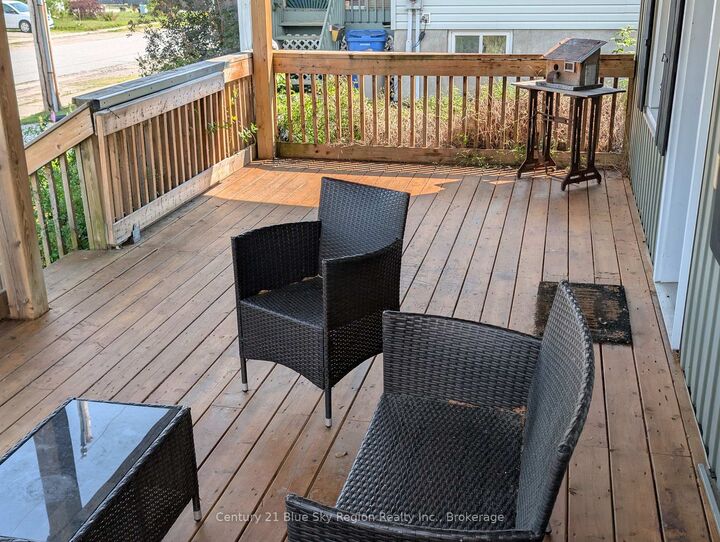 Property Photo:  937 Galt Street  ON P1B 5N5 