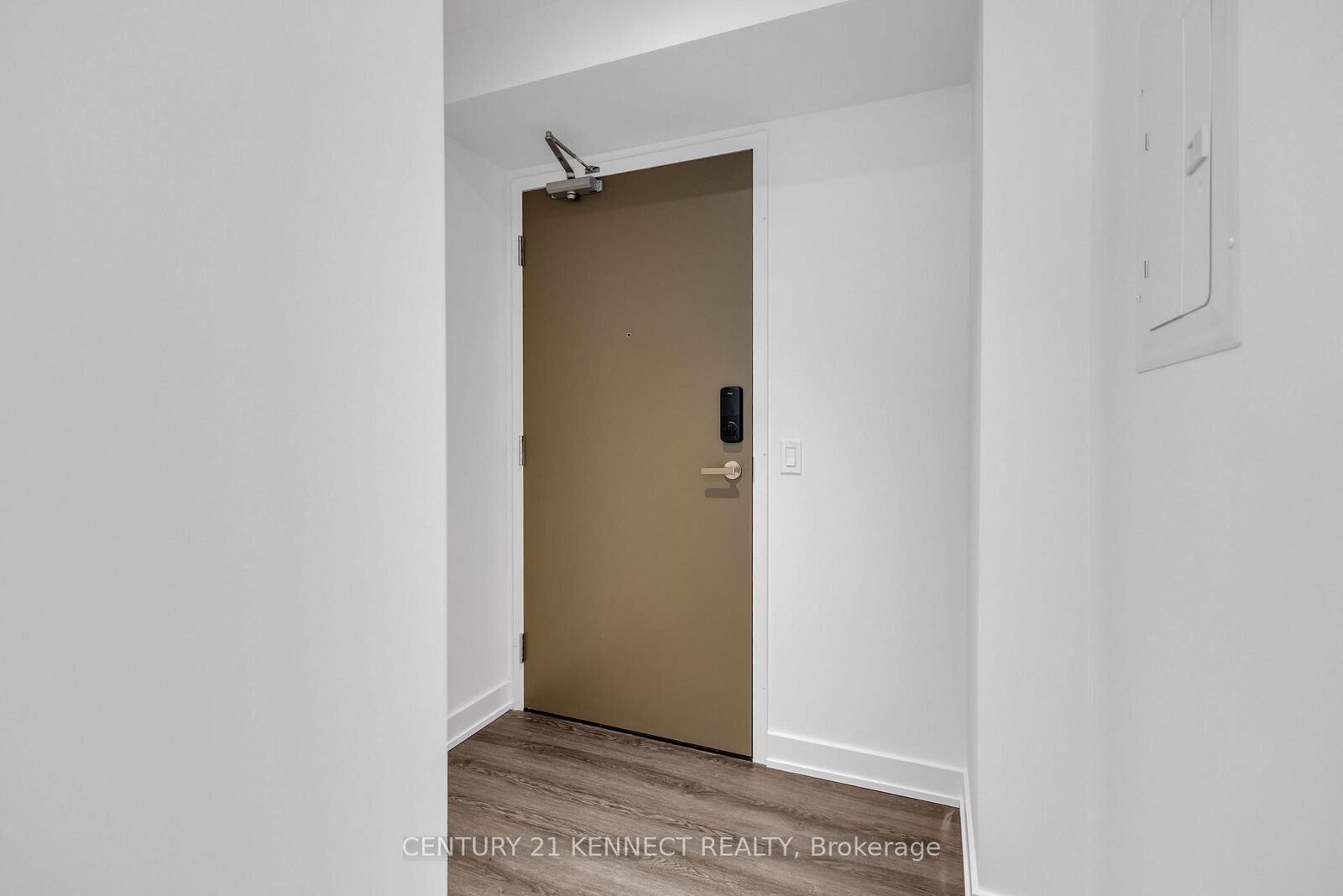 Photo de la propriété: 448 Burnhamthorpe Road W 6112 ON L5B 0R4