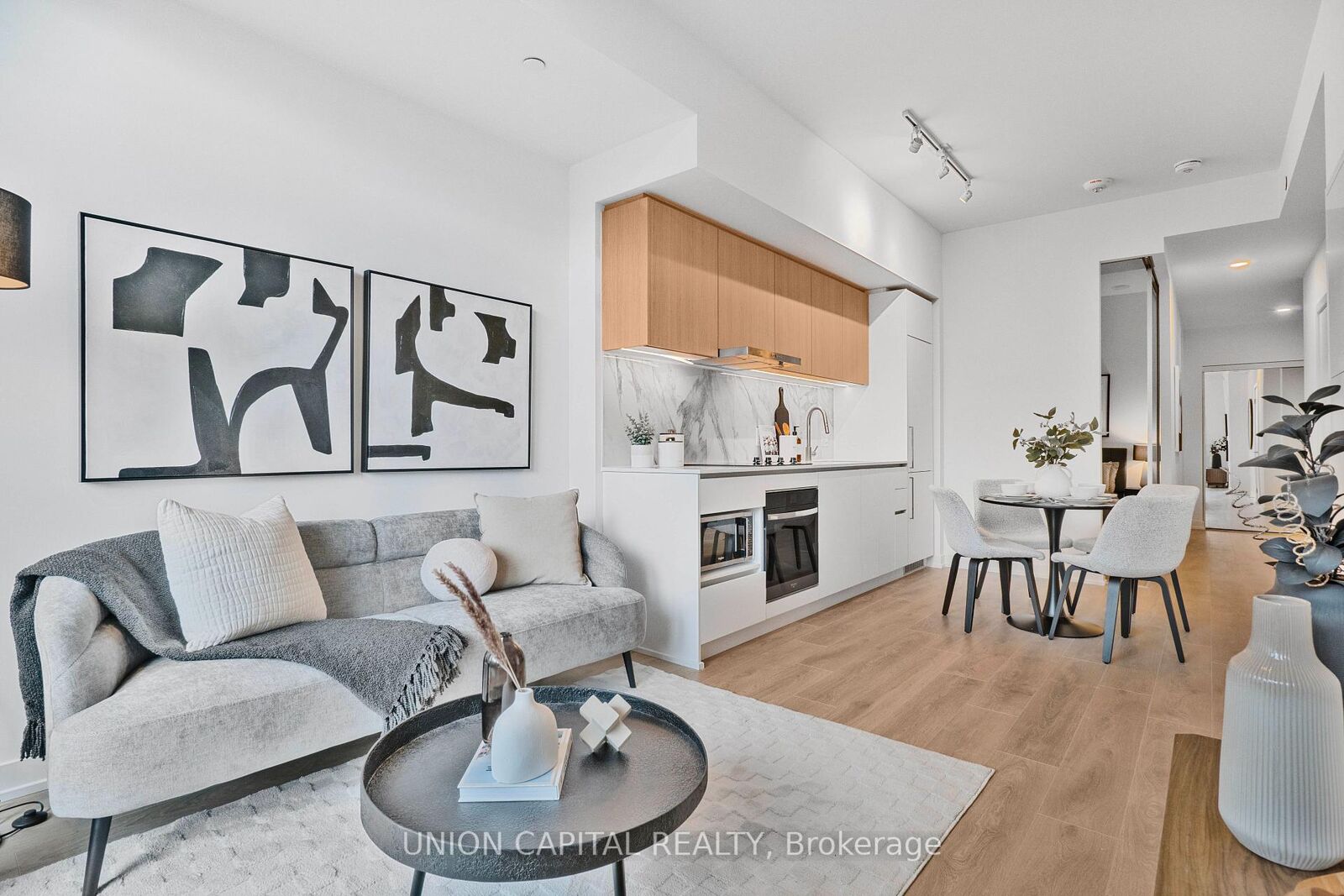 Property Photo: 1100 Sheppard Avenue W 302 ON M3K 0E4