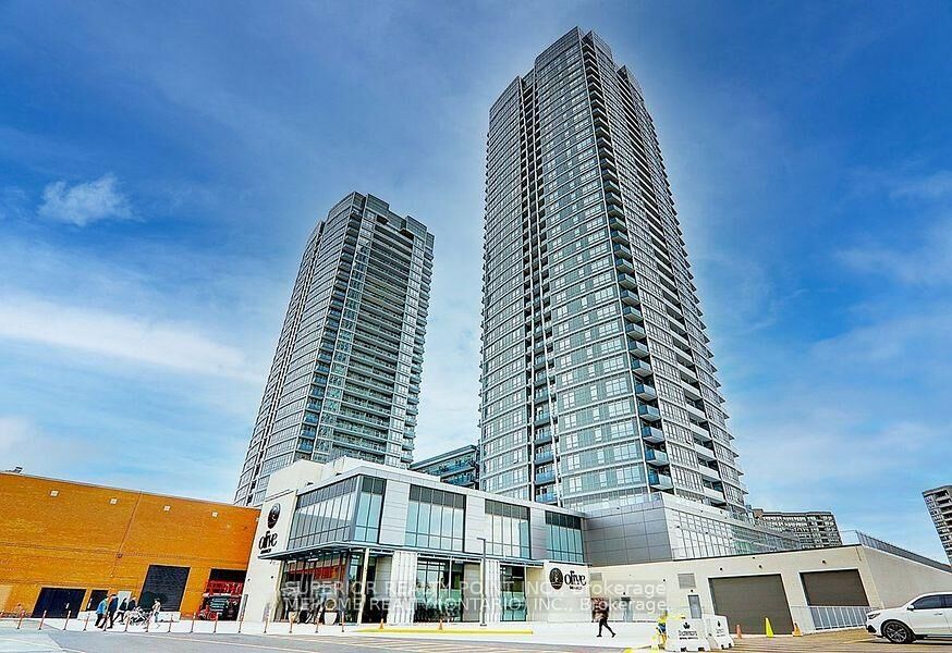 Property Photo:  30 Upper Mall Way 3310  ON L4J 4P8 