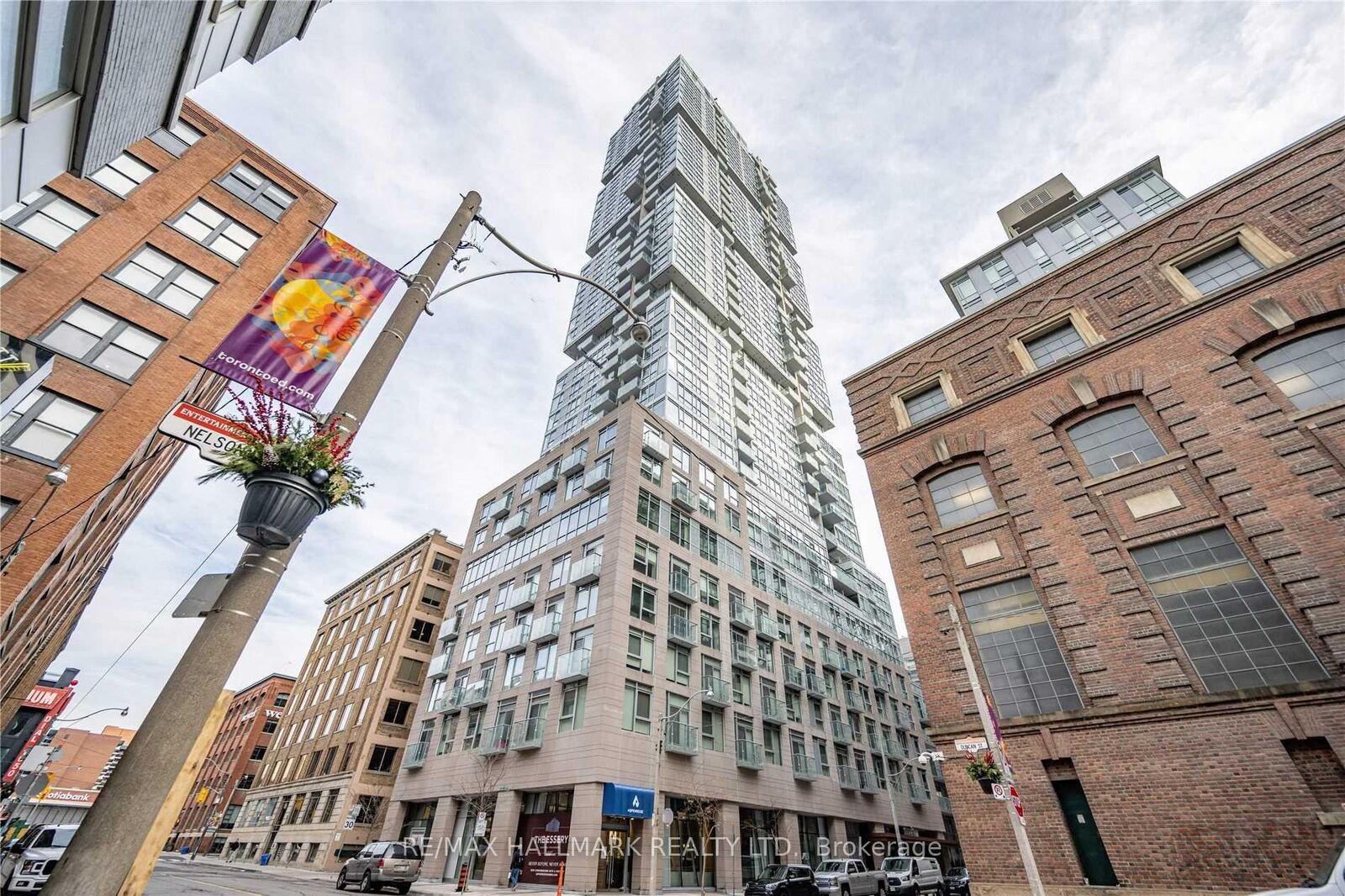 Property Photo: 30 Nelson Street 2107 ON M5V 0H5