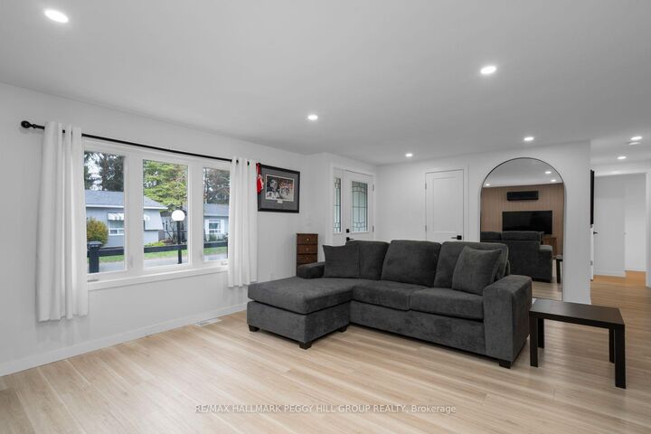 Property Photo: 15 Cherrywood Lane ON L9S 1M9