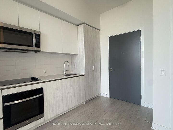 Property Photo:  5858 Yonge Street Ph23  ON M2M 0C6 