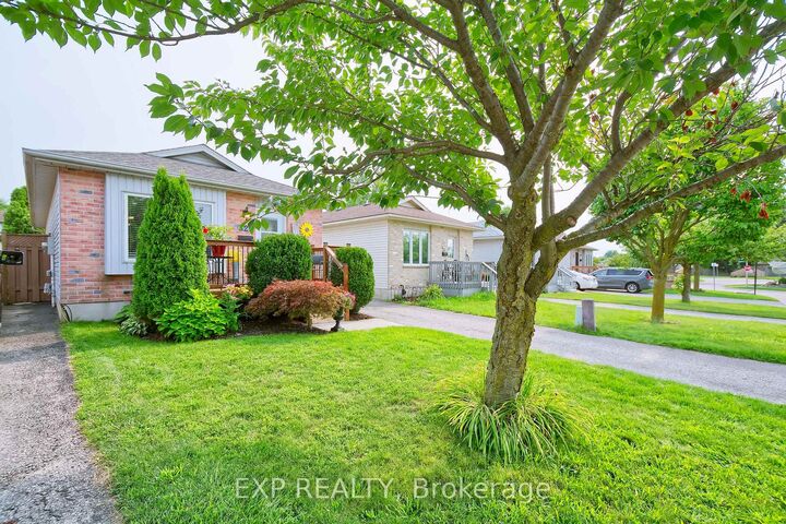 Property Photo: 321 Simpson Crescent ON N5V 2T7