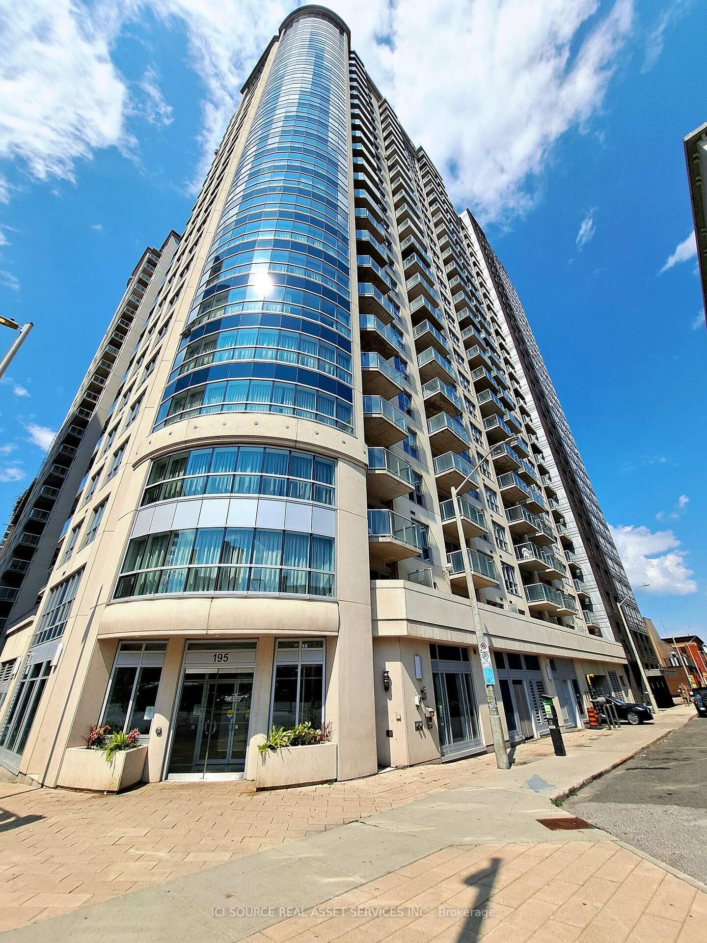Property Photo: 195 Besserer Street 2005 ON K1N 0B6