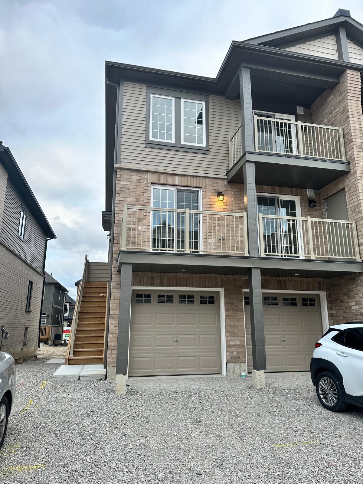 Photo de la propriété:  9 Hay Lane 1  ON L9J 0C2 